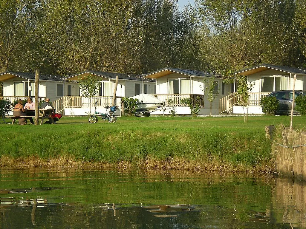 Kompleks wypoczynkowy Hotel Iron Gate Marina3B Sarzana